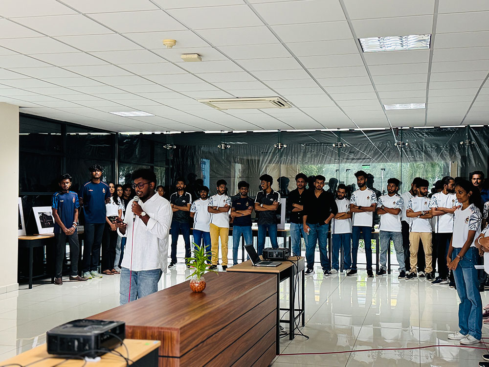 වර්ණ Pixel 2025