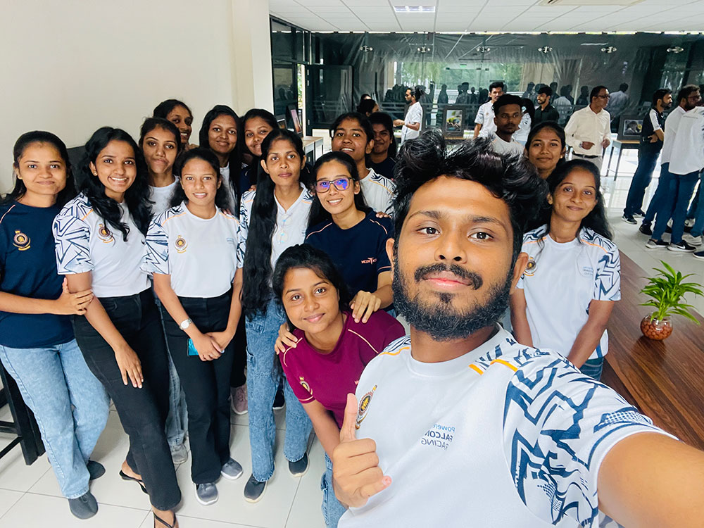 වර්ණ Pixel 2025