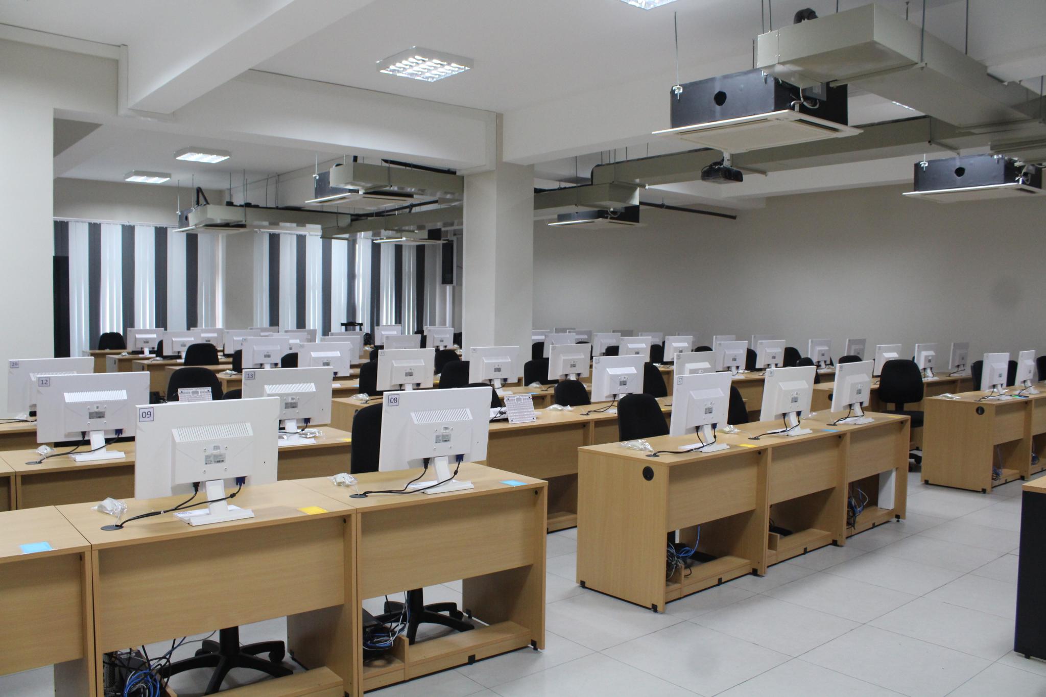 Computer Laboratory | ITUM - University of Moratuwa
